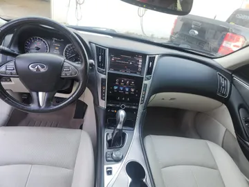 2016 INFINITI Q50 - image 9