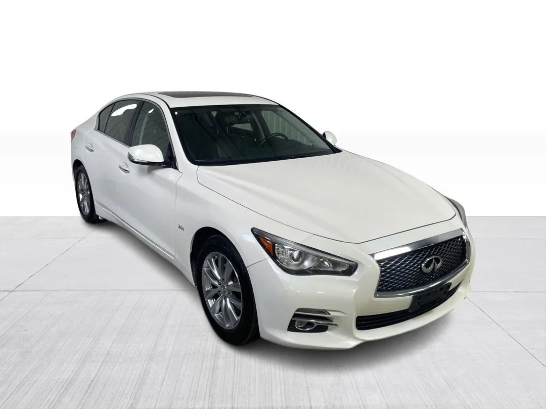 2016 INFINITI Q50