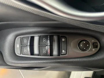2016 INFINITI Q50 - image 26