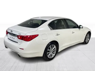2016 INFINITI Q50 - image 14