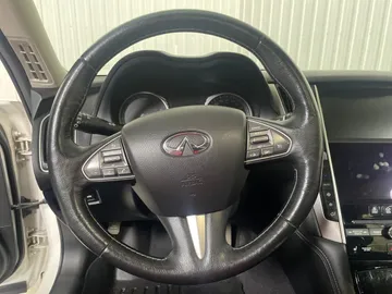 2016 INFINITI Q50 - image 18