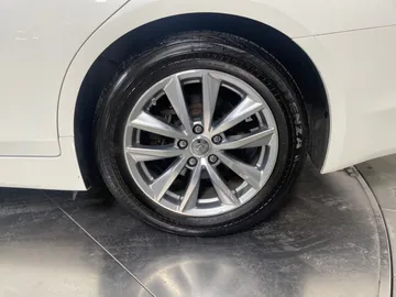 2016 INFINITI Q50 - image 7