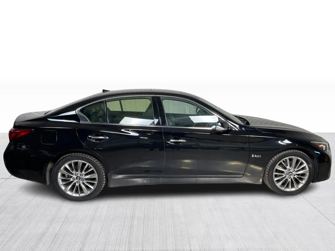 2019 INFINITI Q50 — photo 2