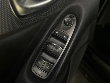 2019 INFINITI Q50 - image 25