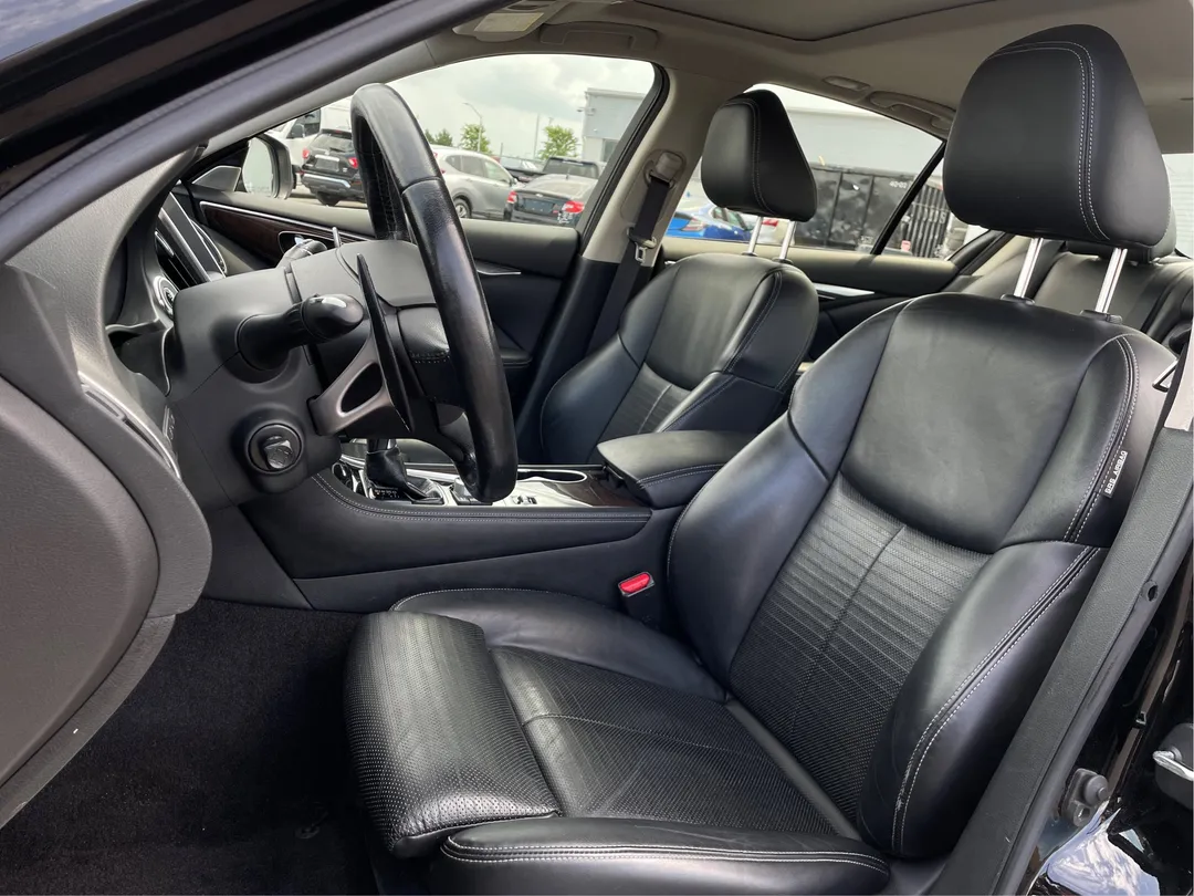 2017 INFINITI Q50 — photo 3