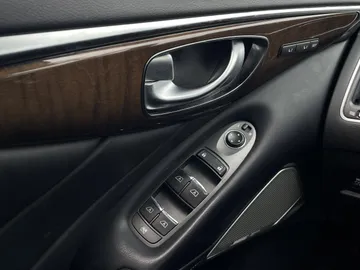 2017 INFINITI Q50 - image 25