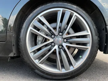 2017 INFINITI Q50 - image 7