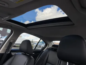 2021 INFINITI Q50 - image 6