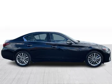 2021 INFINITI Q50 - image 2