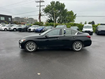 2021 INFINITI Q50 - image 4