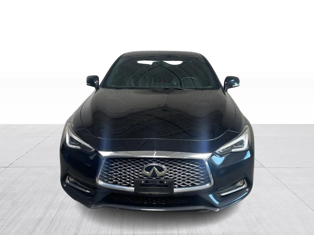 2017 INFINITI Q60 — photo 7