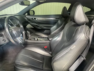 2017 INFINITI Q60 - image 3