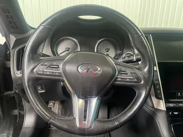 2017 INFINITI Q60 - image 17