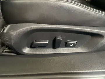 2017 INFINITI Q60 - image 19