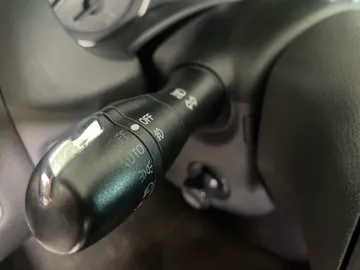 2017 INFINITI Q60 - image 18