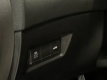 2022 INFINITI Q60 - image 31