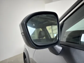 2021 Nissan Rogue - image 22