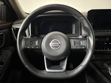 2021 Nissan Rogue - image 19