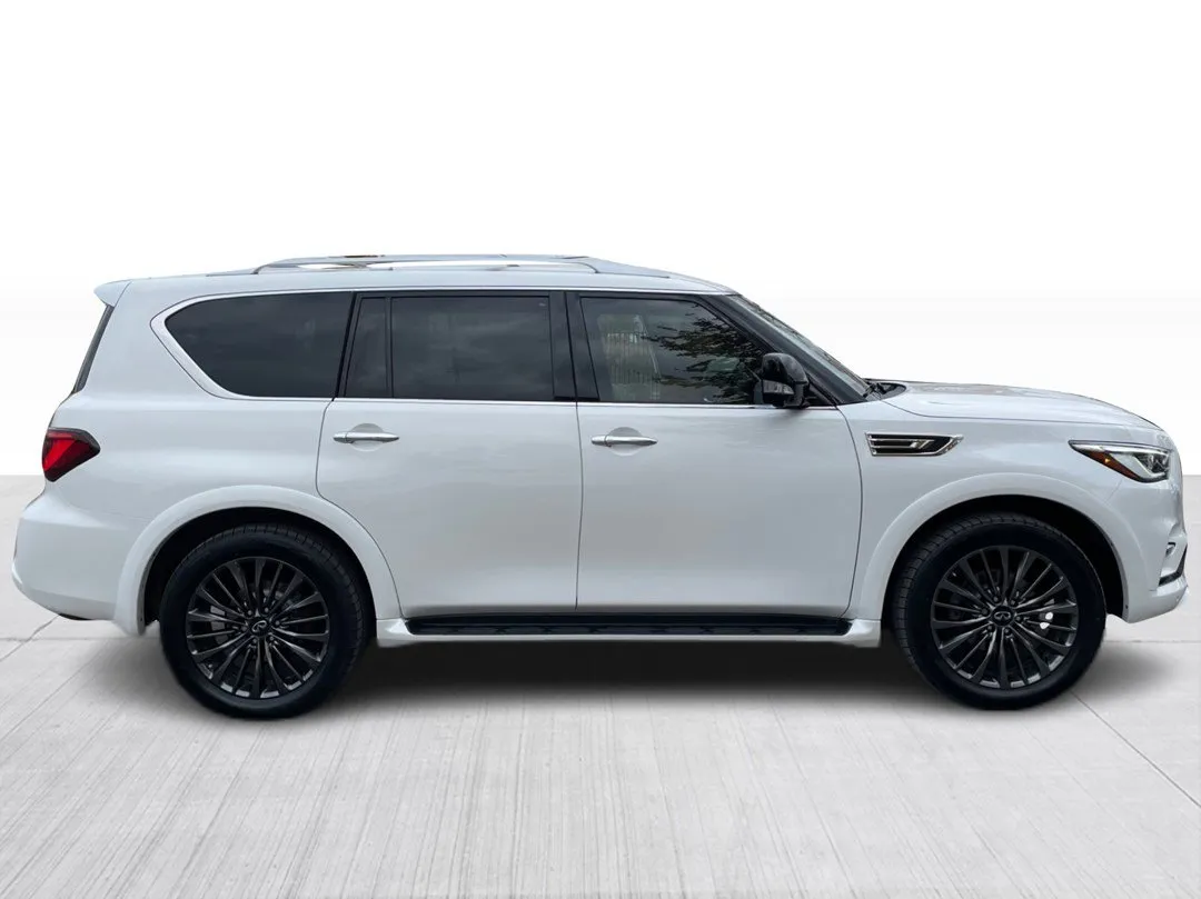 2022 INFINITI QX80 for sale - photo 2
