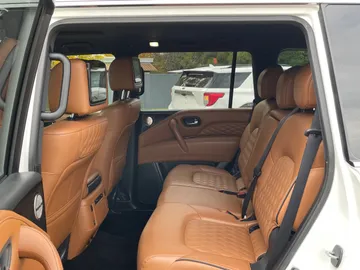 2022 INFINITI QX80 - image 17