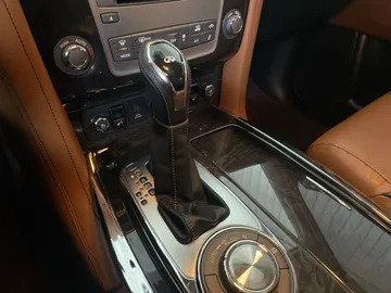 2018 INFINITI QX80 - image 35