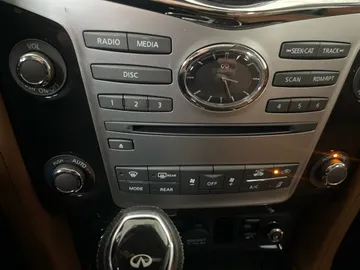2018 INFINITI QX80 - image 26