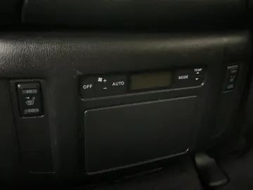 2017 INFINITI QX80 - image 30