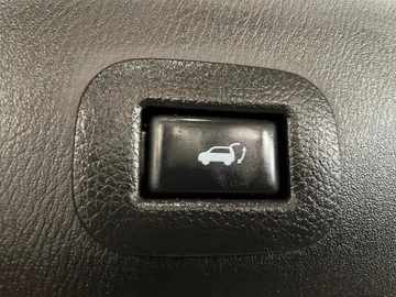 2017 INFINITI QX80 - image 21