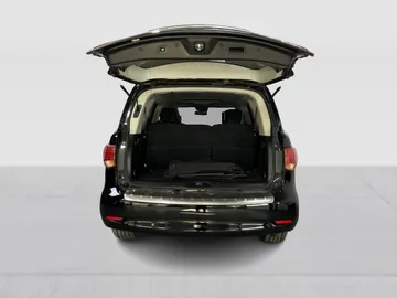 2017 INFINITI QX80 - image 14