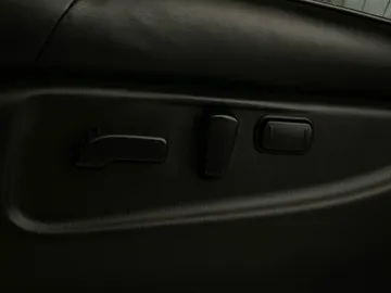 2017 INFINITI QX80 - image 20