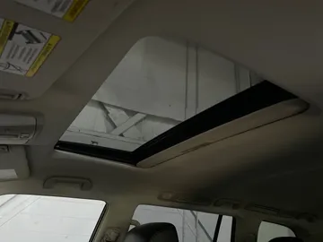 2017 INFINITI QX80 - image 6