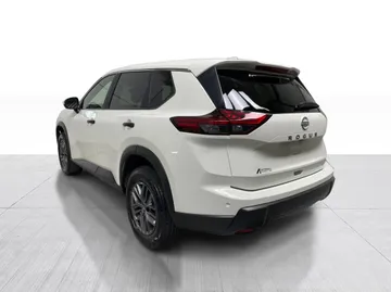 2024 Nissan Rogue - image 11