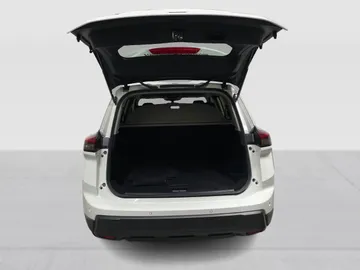 2024 Nissan Rogue - image 13