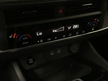 2024 Nissan Rogue - image 22