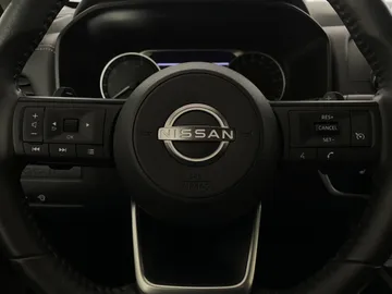 2024 Nissan Rogue - image 17