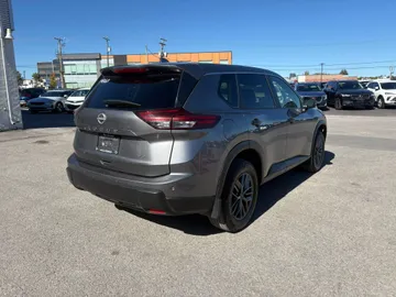 2024 Nissan Rogue - image 6