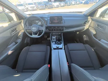 2024 Nissan Rogue - image 10