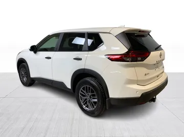 2024 Nissan Rogue - image 11