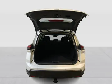 2024 Nissan Rogue - image 13