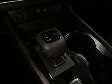 2024 Nissan Rogue - image 27