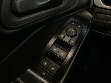 2024 Nissan Rogue - image 23