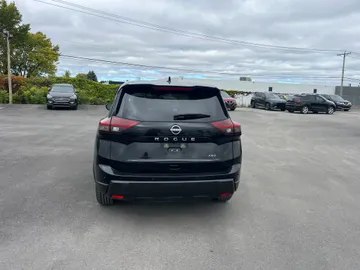 2025 Nissan Rogue - image 6