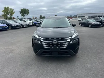 2025 Nissan Rogue - image 2