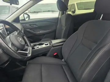 2024 Nissan Rogue - image 8