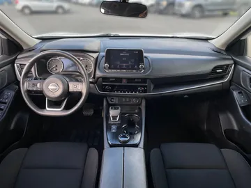 2024 Nissan Rogue - image 4