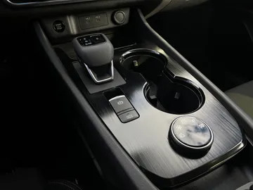 2024 Nissan Rogue - image 23