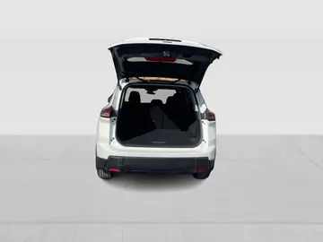 2024 Nissan Rogue - image 13