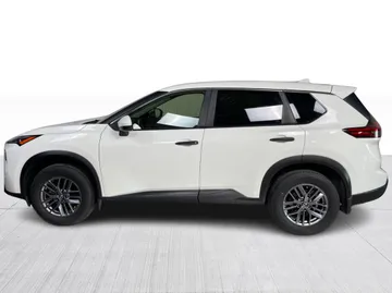2024 Nissan Rogue - image 9