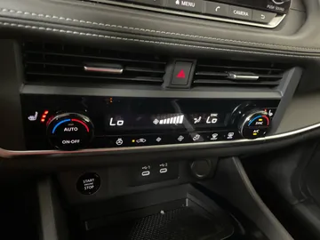2024 Nissan Rogue - image 20