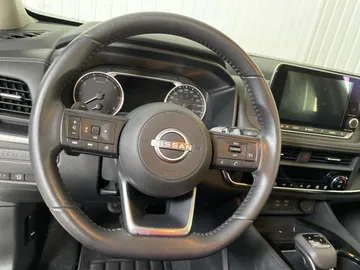 2024 Nissan Rogue - image 16